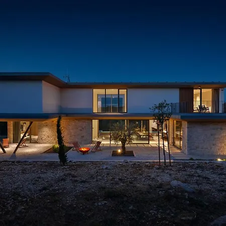 Villa Box In Istria For 14 Persons With Wellness, 54 M2 Heated Pool, & Kids Playground Brajkovici (Pazin)